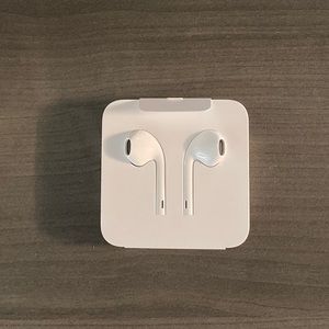 EarPods with lightening connector